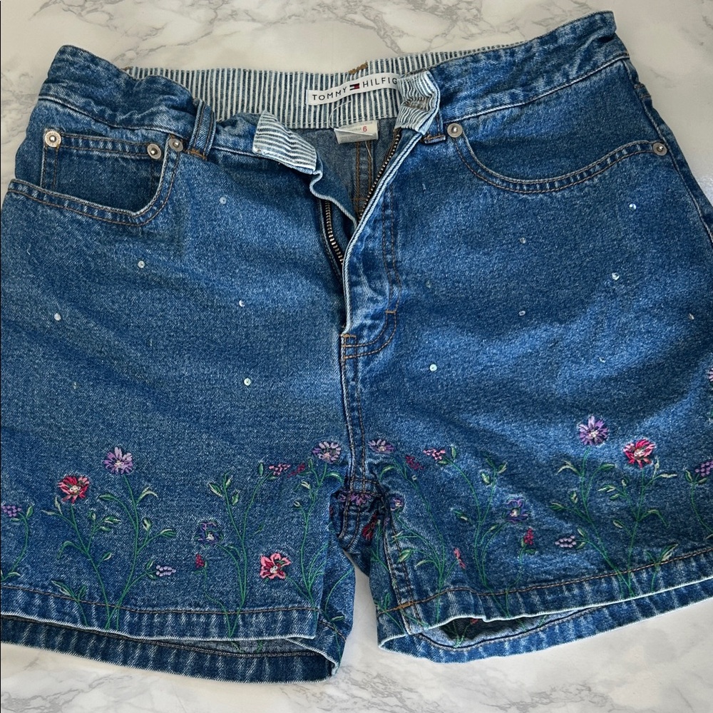 Tommy Hilfiger Women's Floral Embroidered Jean Shorts